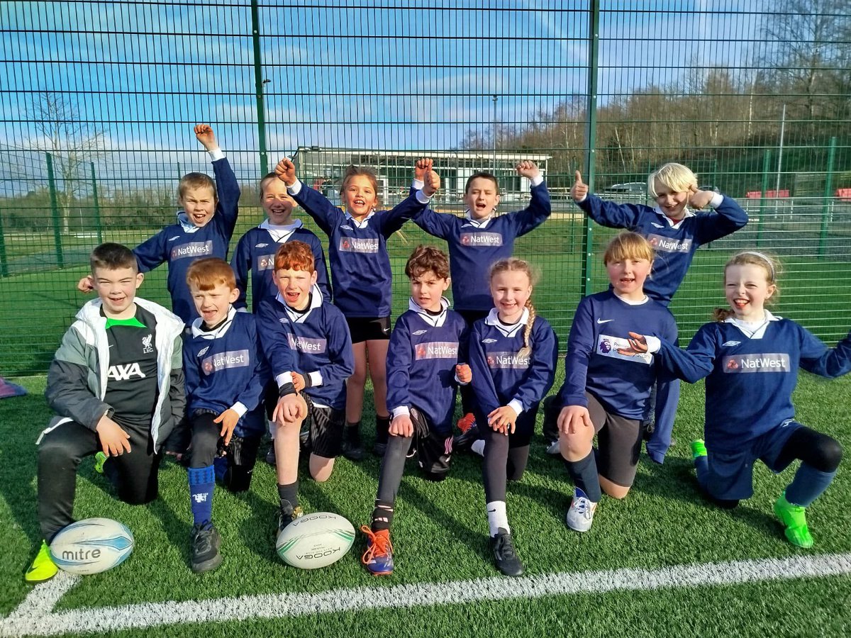 Tim rygbi tag cymysg blynddoedd 3/4 Y Garnedd wedi bod yn cystadlu yn nhwrnament Yr Urdd. Wedi cael diwrnod gwych a phawb wedi elwa o'r profiad.