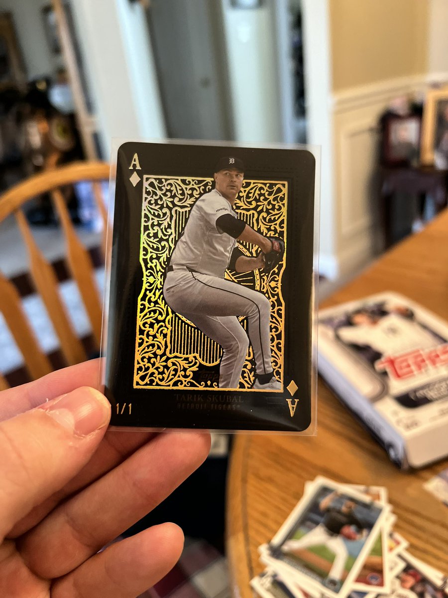 colby_duvall's tweet photo. @CardPurchaser @cardcashers @CoolCardBro @Topps @TarikSkubal any idea on this hit!!! https://t.co/t2NOxMMfbd
