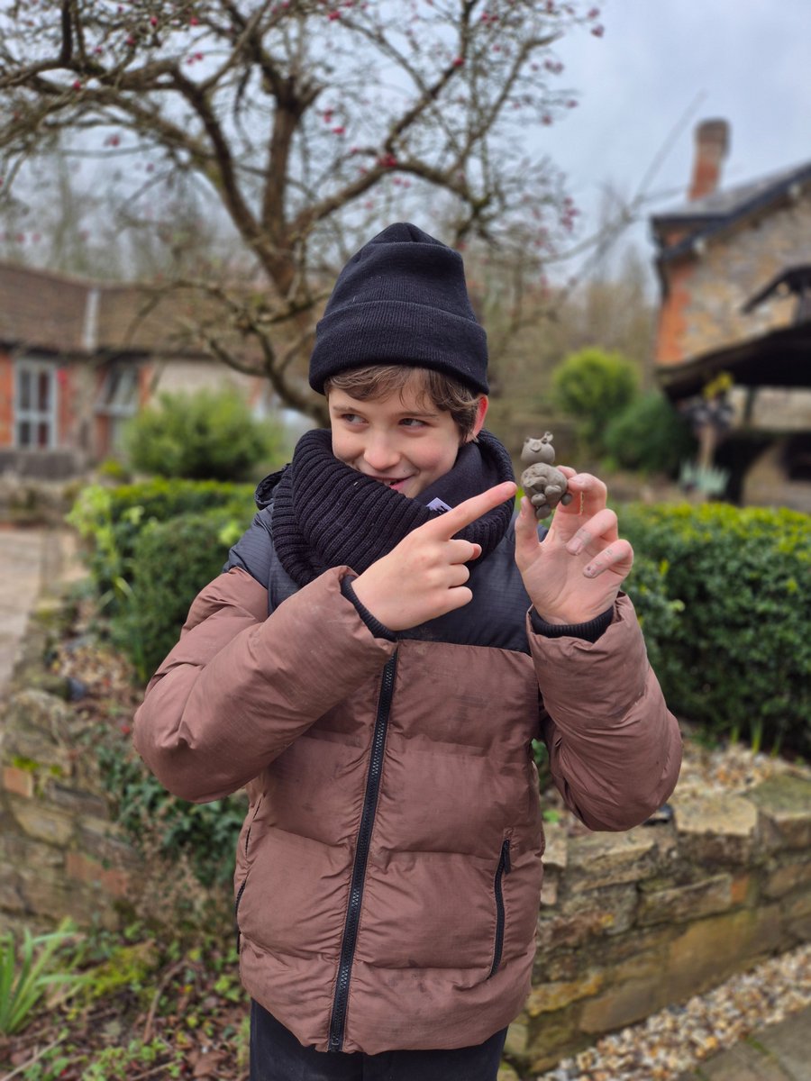 Downland_School's tweet photo. Day 2 at @MagdalenFarm!! Planting trees, craft, making smoothies and pizzas, feeding cows, pigs and goats and trying herbs in the garden! Phew, so many amazing experiences! #SEND #farming #crafting #Lifeskills https://t.co/zbXXJnfIBz