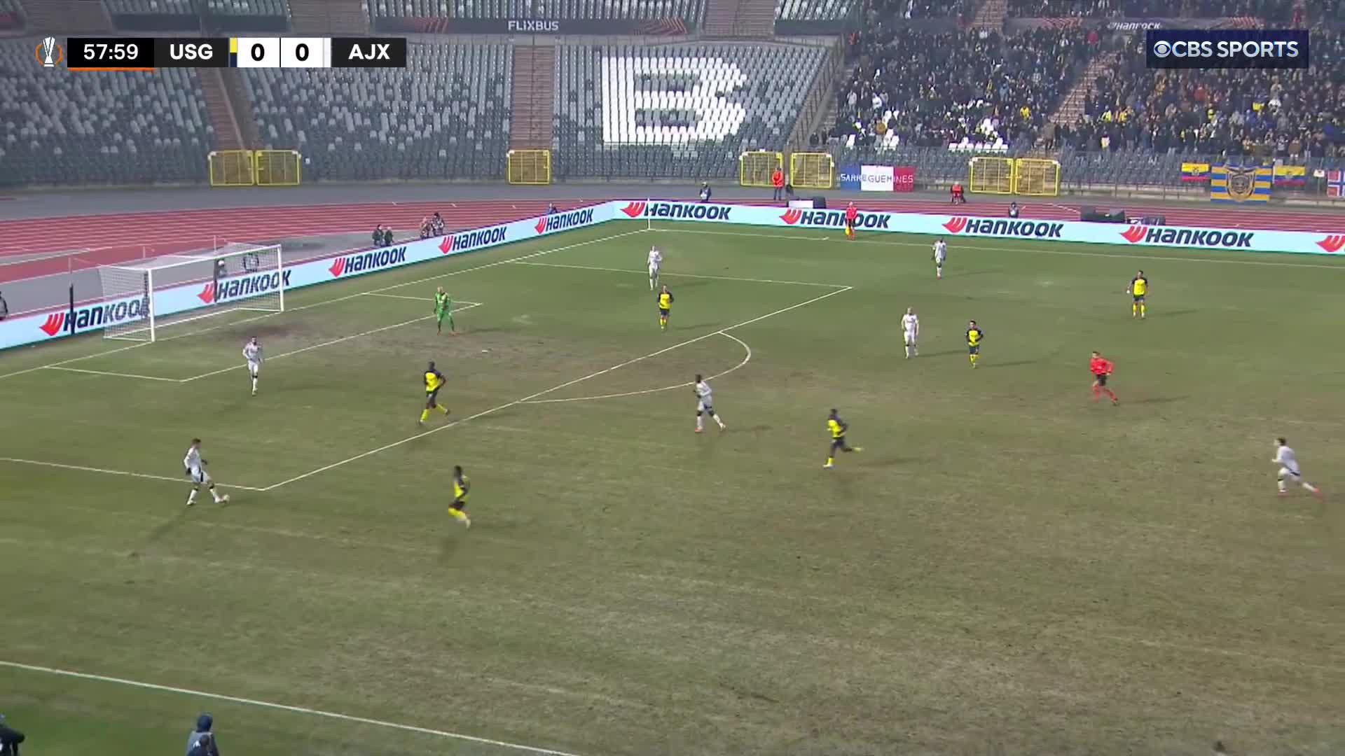 59' Christian Rasmussen 💥71' Jorthy Mokio 🔥Ajax produce two STUNNING goals in Belgium 🤩
