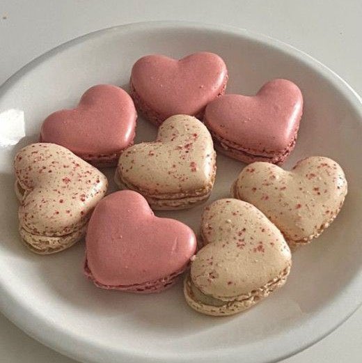 #destiel | valentine's day au

dean decides to confess his feelings to his close friend cas, whom he has secretly liked for years, by trying different approaches on valentine’s day. however, cas thinks none of this is for him and doesn’t respond to anything