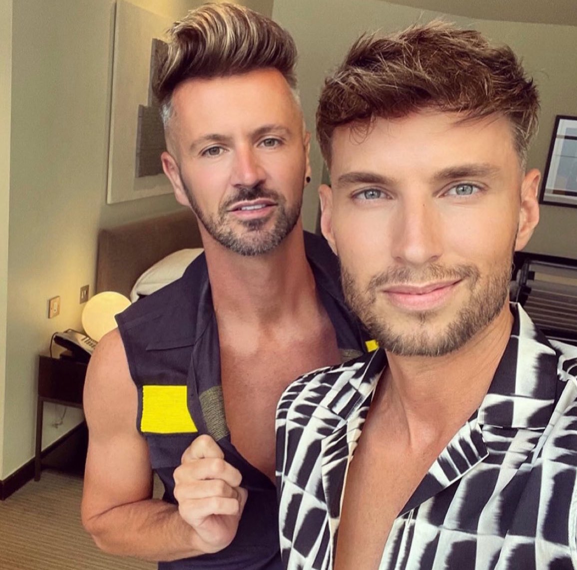 Wes and Pete tweet media