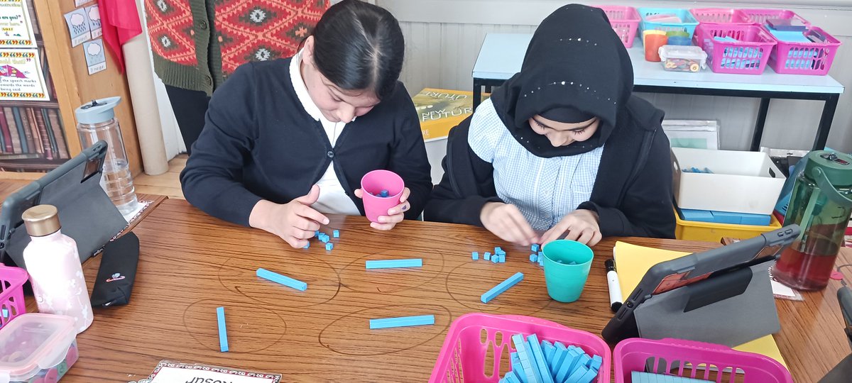 P7Lornestreet's tweet image. Developing our #fractions  skills using @glasgowcounts CPA strategies #numeracy @edscot_maths @MathsScot @EdISGlasgow