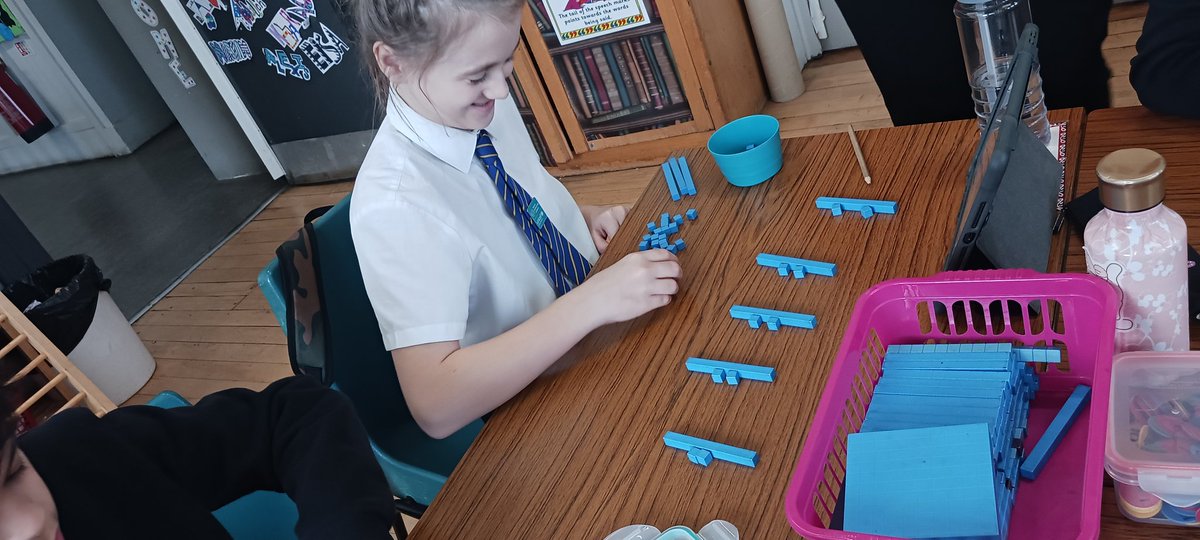 P7Lornestreet's tweet image. Developing our #fractions  skills using @glasgowcounts CPA strategies #numeracy @edscot_maths @MathsScot @EdISGlasgow