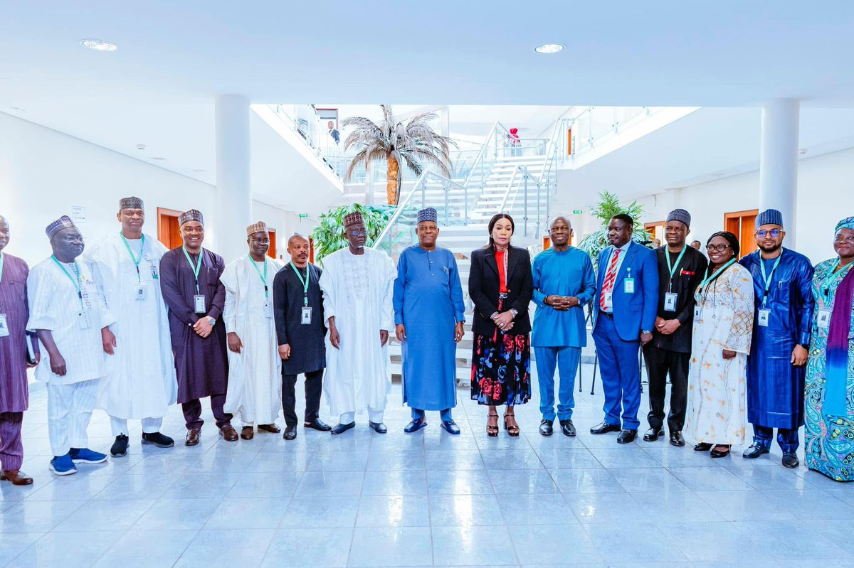 Police_Boi's tweet photo. Earlier today, Honorable Minister of Labour and employment Alhaji Muhammad maigari Dingyadi lead a delegation from the International Labour Organisation (ILO) to paid  a courtesy visit to the Presidential Villa, https://t.co/QpPwuhhrhG