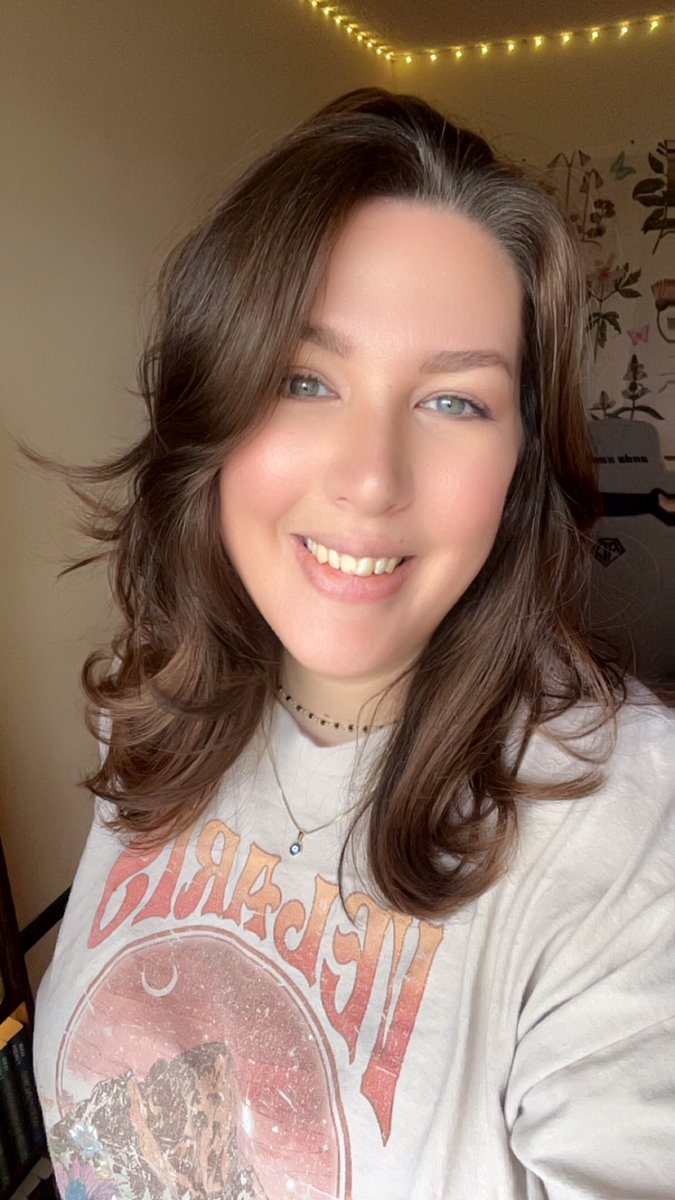 freyaasrae's tweet photo. When do you think the @DisneyDLV update will drop? Come tell me in chat while we are leveling people up and opening gifts from chat ✨🫶

https://t.co/GU27mBRgXo https://t.co/aIazjVlN78