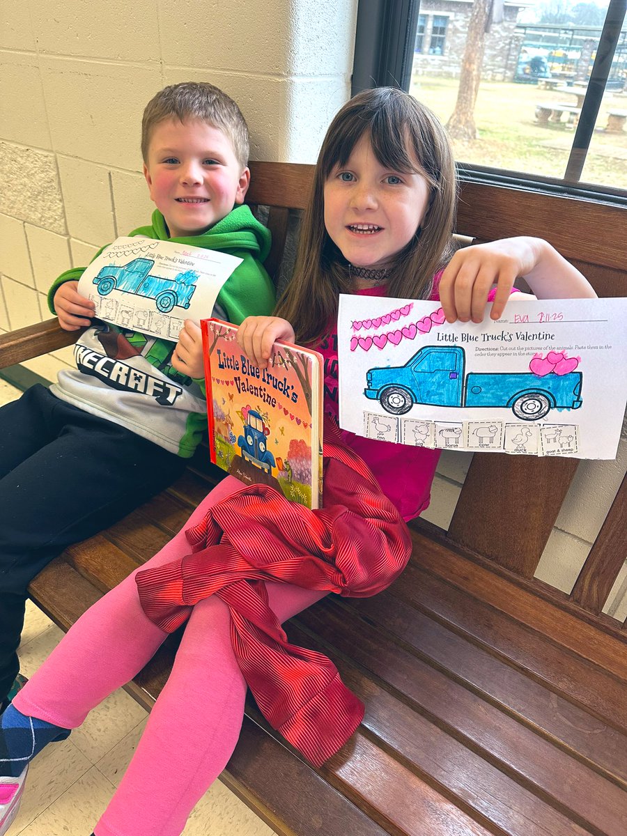 Beep beep! 🚙 💙Valentine’s Day activities with Little Blue Truck! #WorkingOnMyRoar