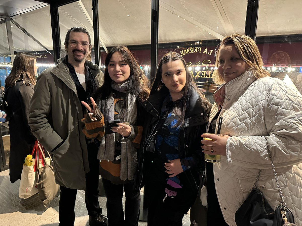 Mana x PlayEmber x Chimpers x Nexus

Thank you everyone for coming.

We hope you liked it 💙