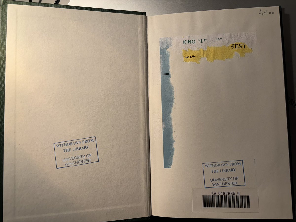Recently rekindled my passion for lit crit. Have picked up some fab 2nd hand books cheap online. Mainly ex-library, college / uni. This arrived today, with a massive wave of nostalgia half glimpsed on the inside. <a href="/NatLMcG/">Nat McGrath🏊‍♀️🏳️‍🌈🇪🇺🚴🏴󠁧󠁢󠁳󠁣󠁴󠁿🏳️‍⚧️</a> <a href="/purkischarlott1/">Dr Charlotte Purkis</a> <a href="/StephenSimkin/">stevieflaxen</a> <a href="/LSterneTrust/">Laurence SterneTrust</a> <a href="/_UoW/">University of Winchester</a>  #KAC