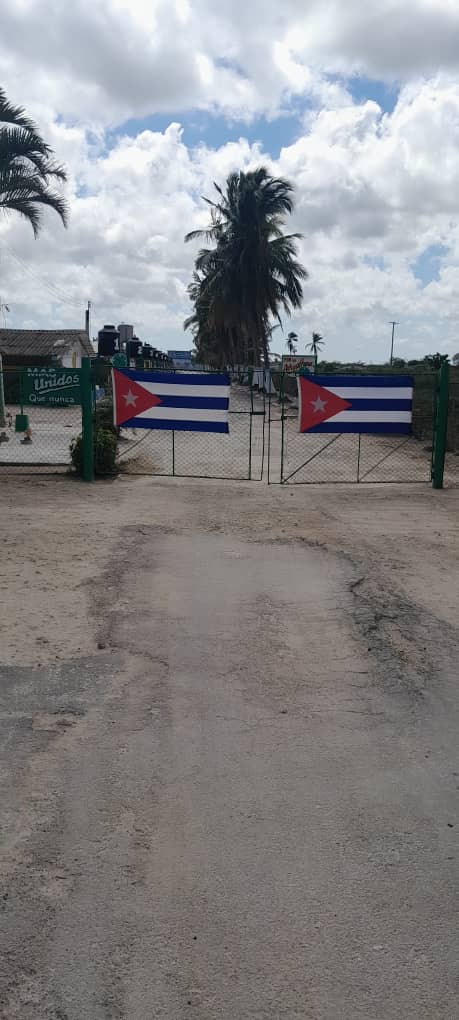 Como parte de la visita gubernamental que se realiza a la provincia de Artemisa visitamos hoy la granja avícola Alianza Obrero Campesina.