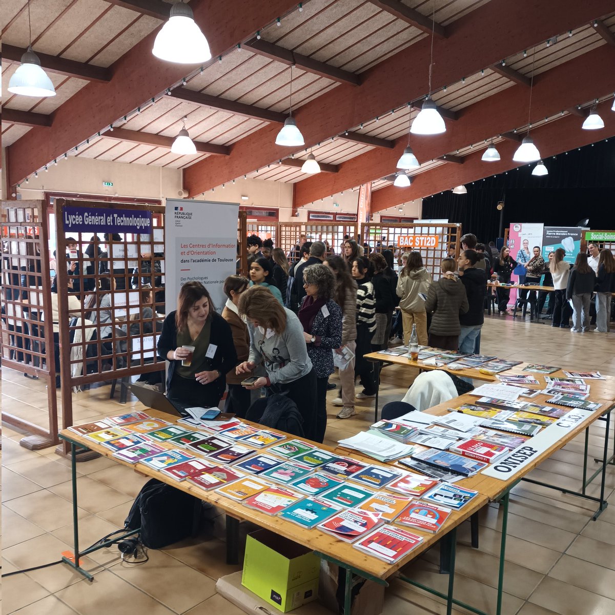 clg St Exupéry Gers tweet media