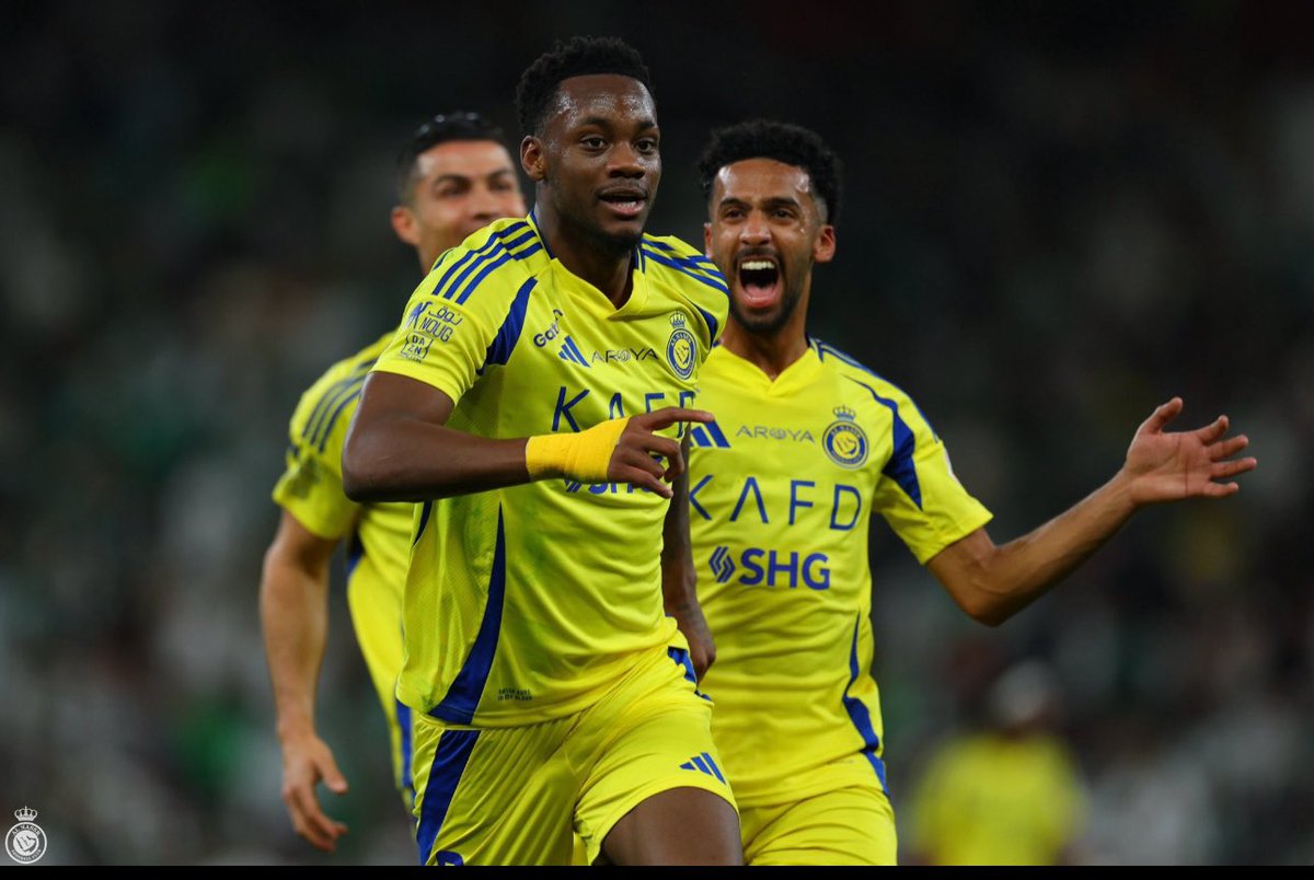 iModField's tweet image. ألف مبرووك لجماهير العالمي💙💛
بعشرة لاعبين والطرد والإصابات 
ثلاثيه💙💛
دورااااان حب كبييييييير❤️

 #الاهلي_النصر