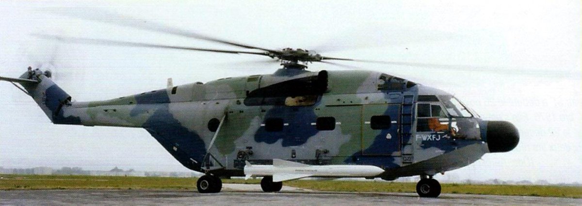 Roberto_yeager's tweet photo. 17objetivos a los que apuntar sus misiles P-15 #Termit (SS-N-2 #Styx para la #NATO), hecho que llevaron a cabo en numerosas ocasiones…
Dichas operaciones eran apoyadas por los enormes helicópteros #Aérospatiale SA321 #SuperFrelon, armados con los misiles antibuque AM.39 #Exocet https://t.co/2rKnKsjac6