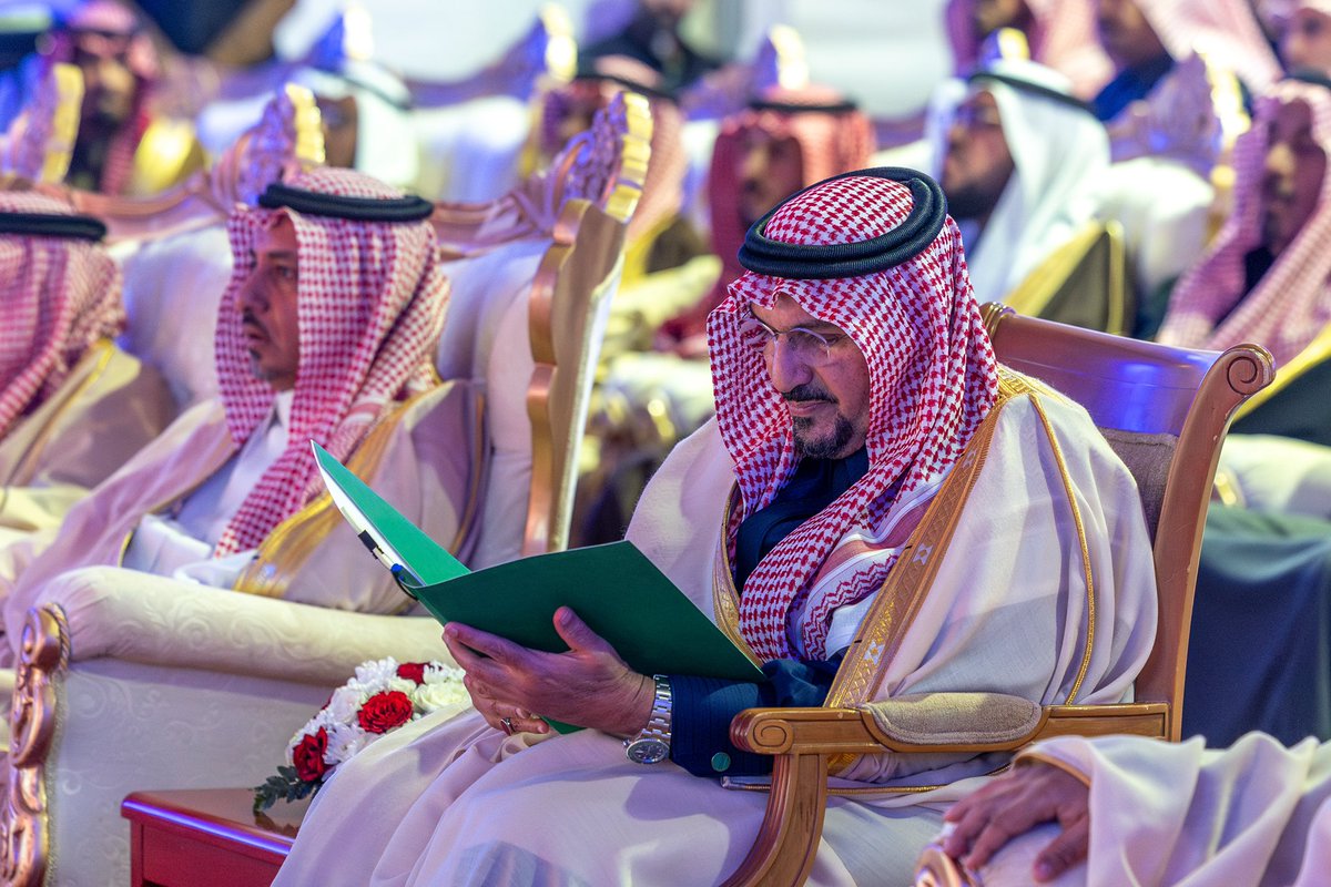 Speed__lite's tweet photo. #مهرجان_الصقور_بالقصيم #مهرجان_الصقور_بالاسياح #بلدية_الاسياح https://t.co/0wWhMd8i6I