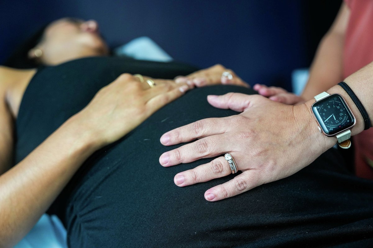 Most Texans don’t have paid family leave. Tell us about your experience. dlvr.it/THyd0D