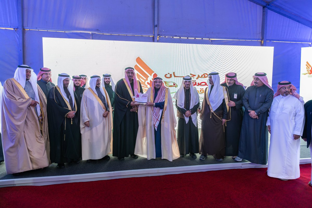 Speed__lite's tweet photo. #مهرجان_الصقور_بالقصيم #مهرجان_الصقور_بالاسياح #بلدية_الاسياح https://t.co/9fNhZXDChV