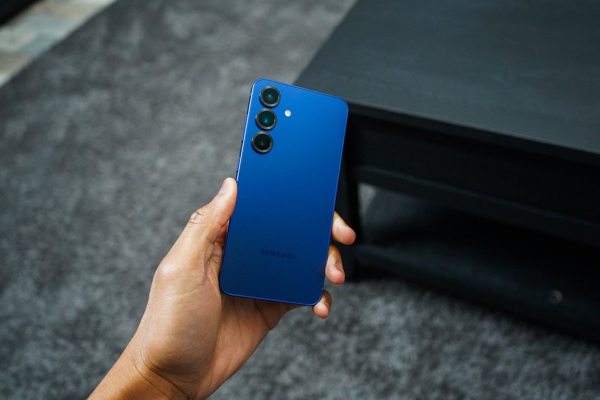 Mark my words, The Galaxy S25 will go down as the most underrated phone of the year 💙