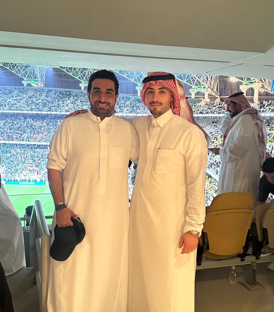 خالد السلطان| KHALID ALSULTAN (@khalidalsultan2) on Twitter photo 💛💙 العالمي لا يعرف المستحيل! 🏆✨
برغم النقص العددي، أثبت #النصر أن القتال حتى النهاية هو هوية الأبطال. 💪🔥 روح الفريق والتحدي صنعت الفارق، وسجّلت فوزًا يُبرهن أن الذهب لا يُكتب إلا بالعزيمة.
🚀 سعيدون برؤية مهاجمنا الشاب الجديد يسطع في سماء العالمي، ومستقبل مشرق ينتظره في 💛💙 العالمي لا يعرف المستحيل! 🏆✨
برغم النقص العددي، أثبت #النصر أن القتال حتى النهاية هو هوية الأبطال. 💪🔥 روح الفريق والتحدي صنعت الفارق، وسجّلت فوزًا يُبرهن أن الذهب لا يُكتب إلا بالعزيمة.
🚀 سعيدون برؤية مهاجمنا الشاب الجديد يسطع في سماء العالمي، ومستقبل مشرق ينتظره في