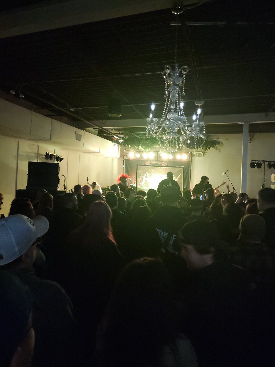 Des Moines was wild on Saturday! Sold out show!! Thank you to each and every one of you that supports us!