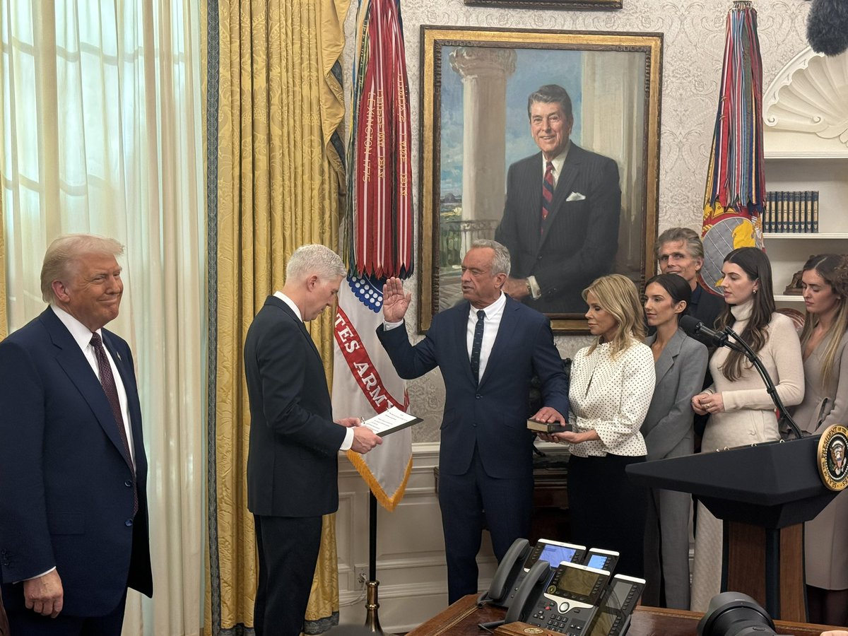 The White House (@whitehouse) on Twitter photo FROM THE OVAL OFFICE: Robert F. Kennedy Jr. is being sworn in as the United States Secretary of Health and Human Services.
MAKE AMERICA HEALTHY AGAIN ๐บ๐ธ <a href="/RobertKennedyJr/">Robert F. Kennedy Jr</a> FROM THE OVAL OFFICE: Robert F. Kennedy Jr. is being sworn in as the United States Secretary of Health and Human Services.
MAKE AMERICA HEALTHY AGAIN ๐บ๐ธ <a href="/RobertKennedyJr/">Robert F. Kennedy Jr</a>
