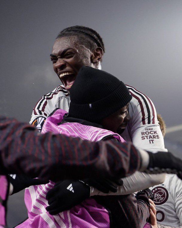 Gertie686230771's tweet image. 💎💎💎             #Ajax #Mokio