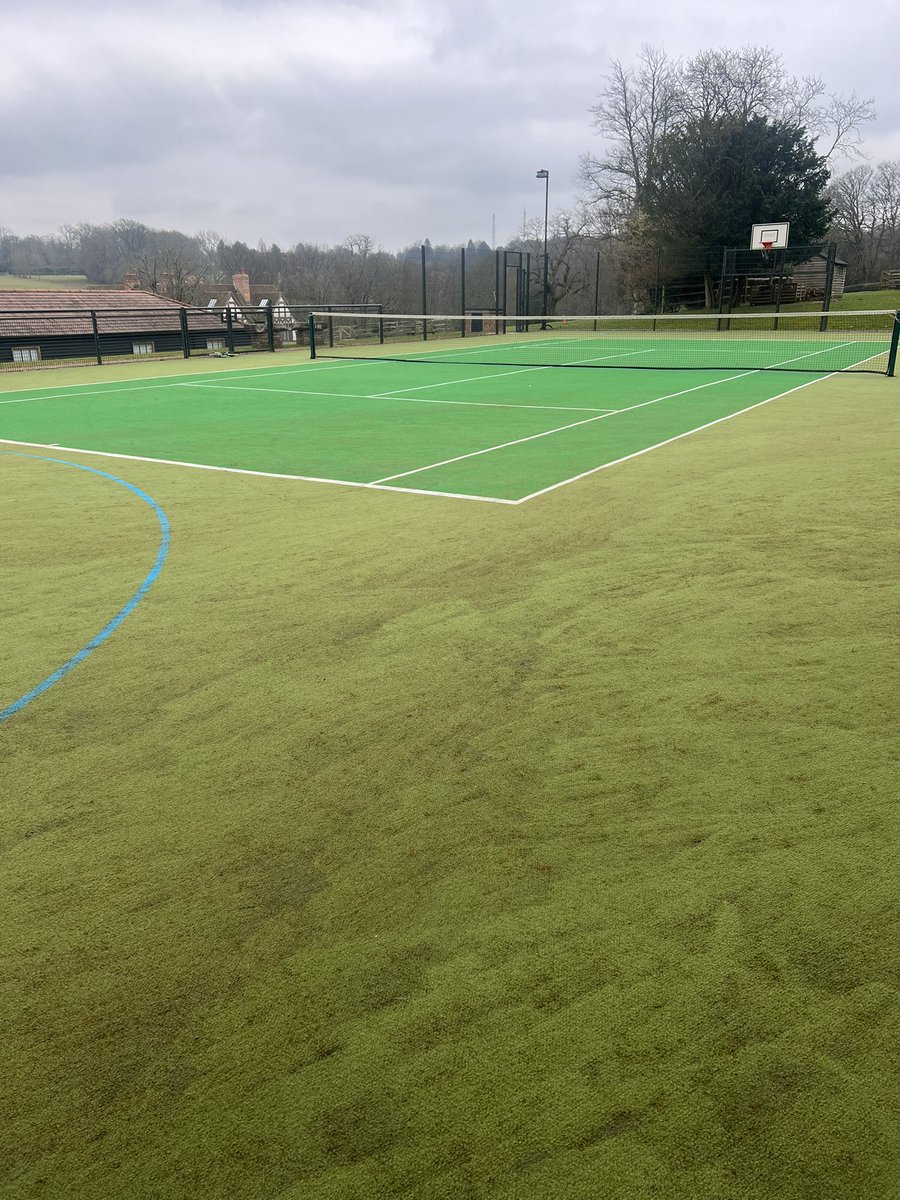 BestBudsGS's tweet photo. Productive day Cleaning Astroturf Tennis Courts 🎾 &amp; Helipad 🚁 💦 here’s some before &amp; after pictures.. https://t.co/GGjWKJLwNo
#LawnTreatment #BestBudsGS. #Kent  #Gardening https://t.co/XfeC32I1F2