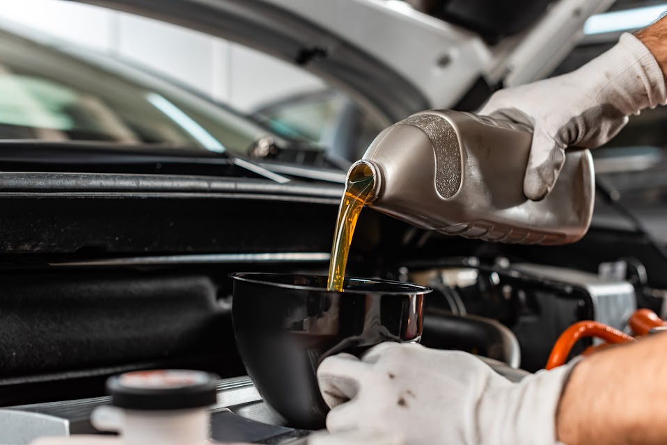 ABCToyGarageLLC's tweet photo. Don't let a neglected oil change ruin your vehicle. Visit ABC Toy Garage and keep your engine humming! https://t.co/0f8tkUD5g5 #AutoMaintenance #AutoShop #OilChange #OilChangeBelmont https://t.co/FYecjRNCmI