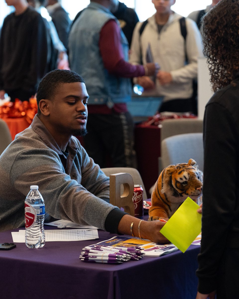 The HBCU Caravan made a great stop at BC! 🚍🎓

Students got to meet reps from 20+ HBCUs, learn about transfer options, and even snag on-the-spot admissions! 🙌🔥

Big shoutout to our visiting HBCUs and to our students for showing up and exploring new opportunities.🌟