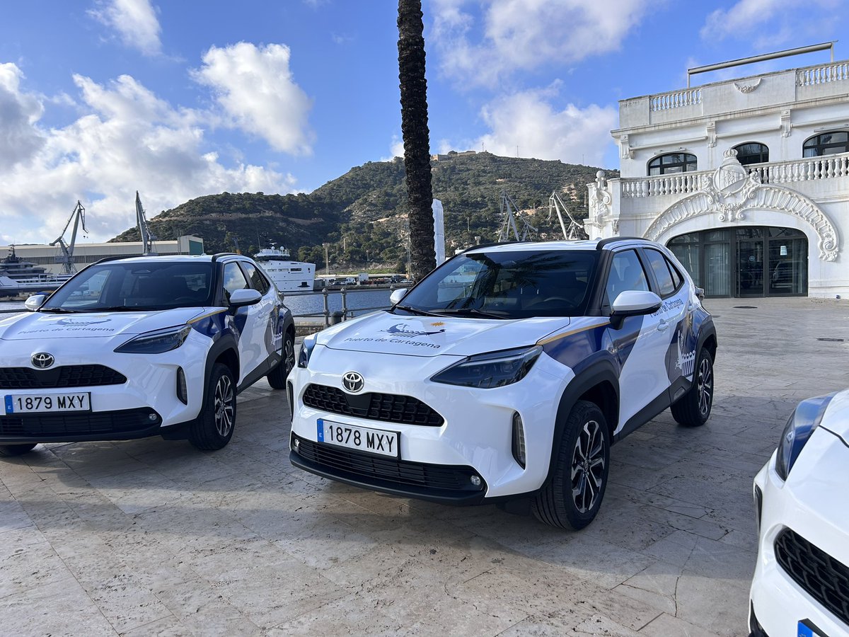 PuertodeCtg's tweet image. Continuamos incrementando nuestra flota de vehículos sostenibles con tres nuevos coches híbridos.