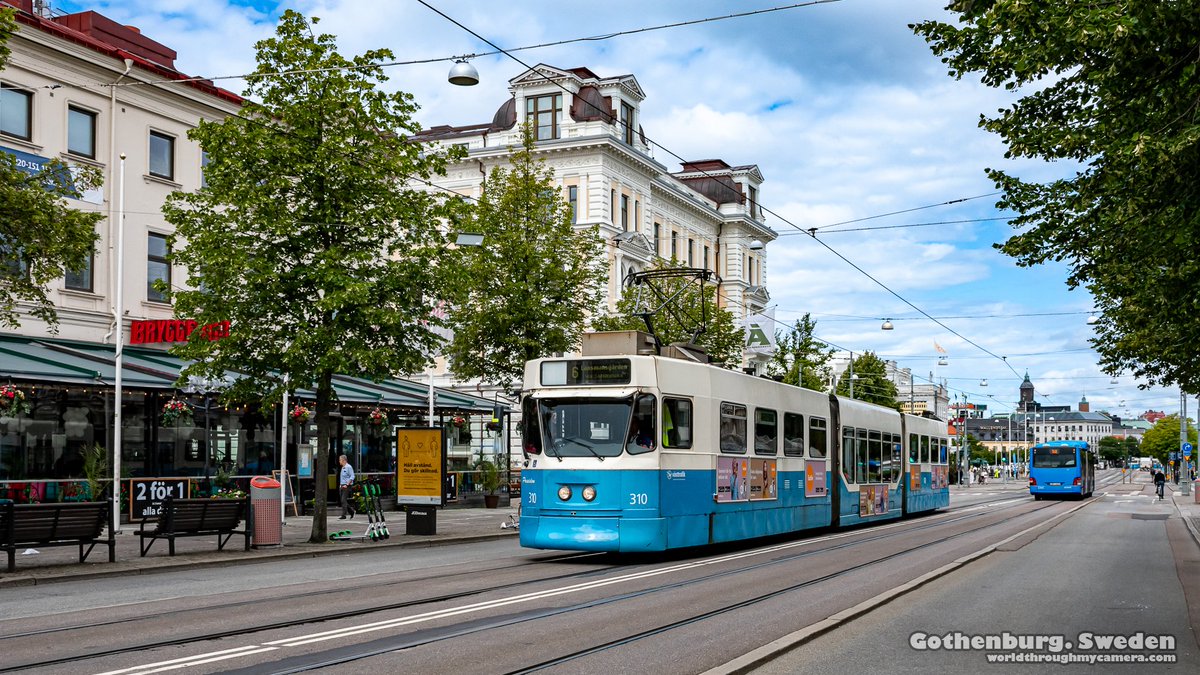 TheWorldCamera's tweet photo. 🇸🇪 Gothenburg, Sweden
A tram on the main bar street of Gothenburg.
#Gothenburg #Sweden #Avenyn #StreetCar https://t.co/nQBFAz9E77