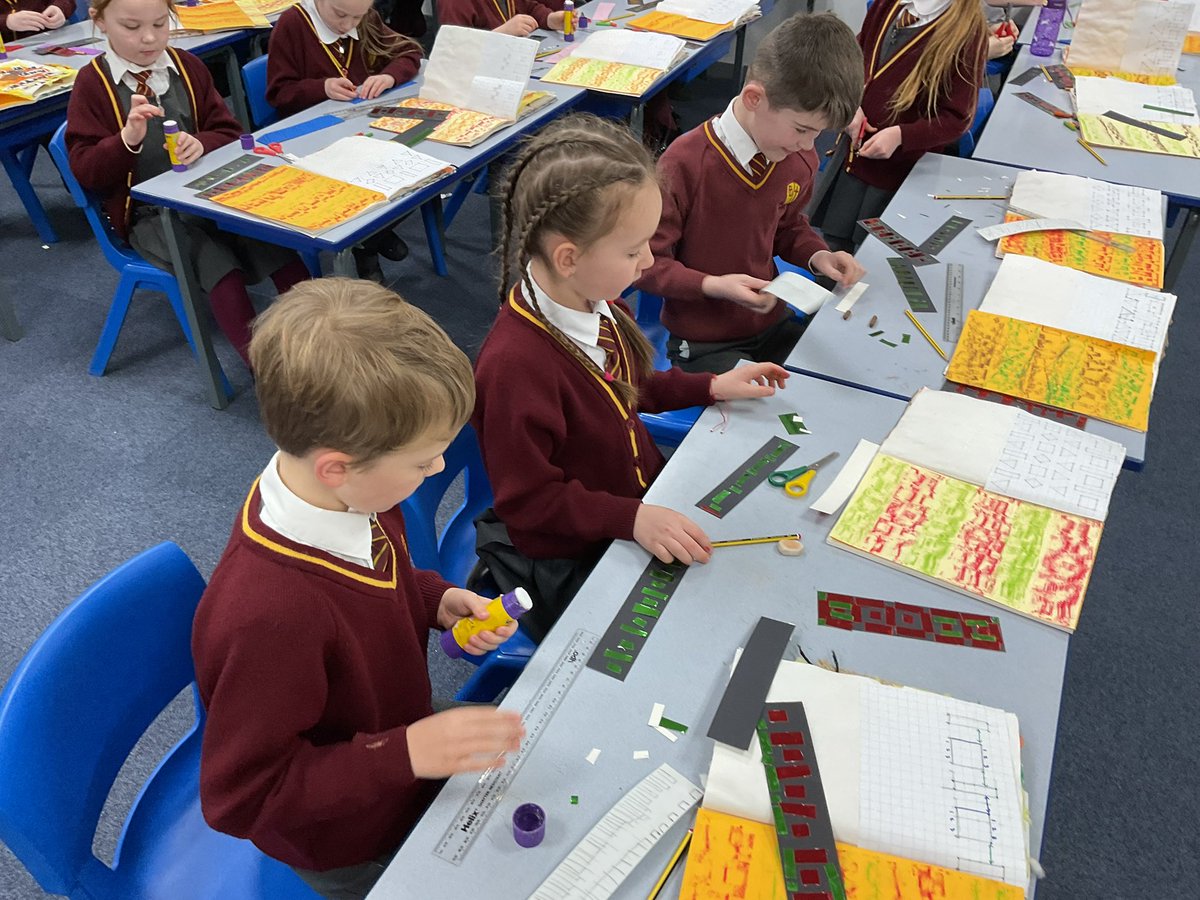 PDA_Y2's tweet image. Making our geometrical pattern blocks and using these to create our prints from oil pastels. #pdaart