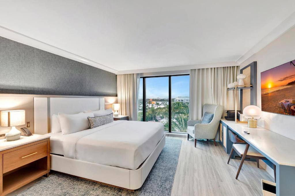 crossvilleinc's tweet image. Thanks to a tile-over-tile installation with our I Naturali Porcelain Panels by Laminam the demolition time and mess for the renovation of the Marriot Tideline Hotel in Palm Beach was greatly reduced. Learn more;
hubs.li/Q036nQw90

#hospitalitydesign #hoteldesign