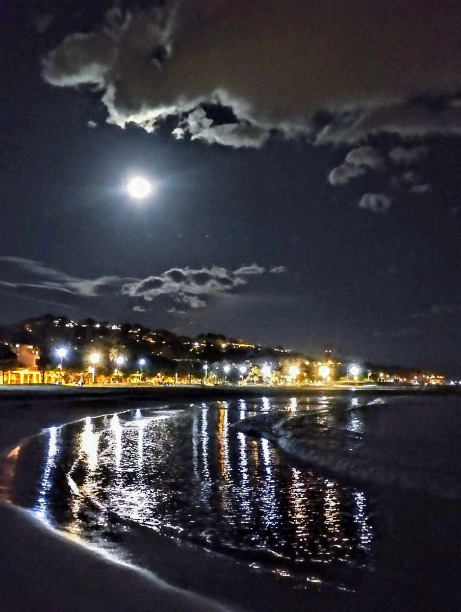 ¡¡¡ #Buenasnoches ✨ desde #Málaga 💜💚 !!

📍 Playa del Palo 

#malagaconacento #vivirenmlg #goodnight #followme