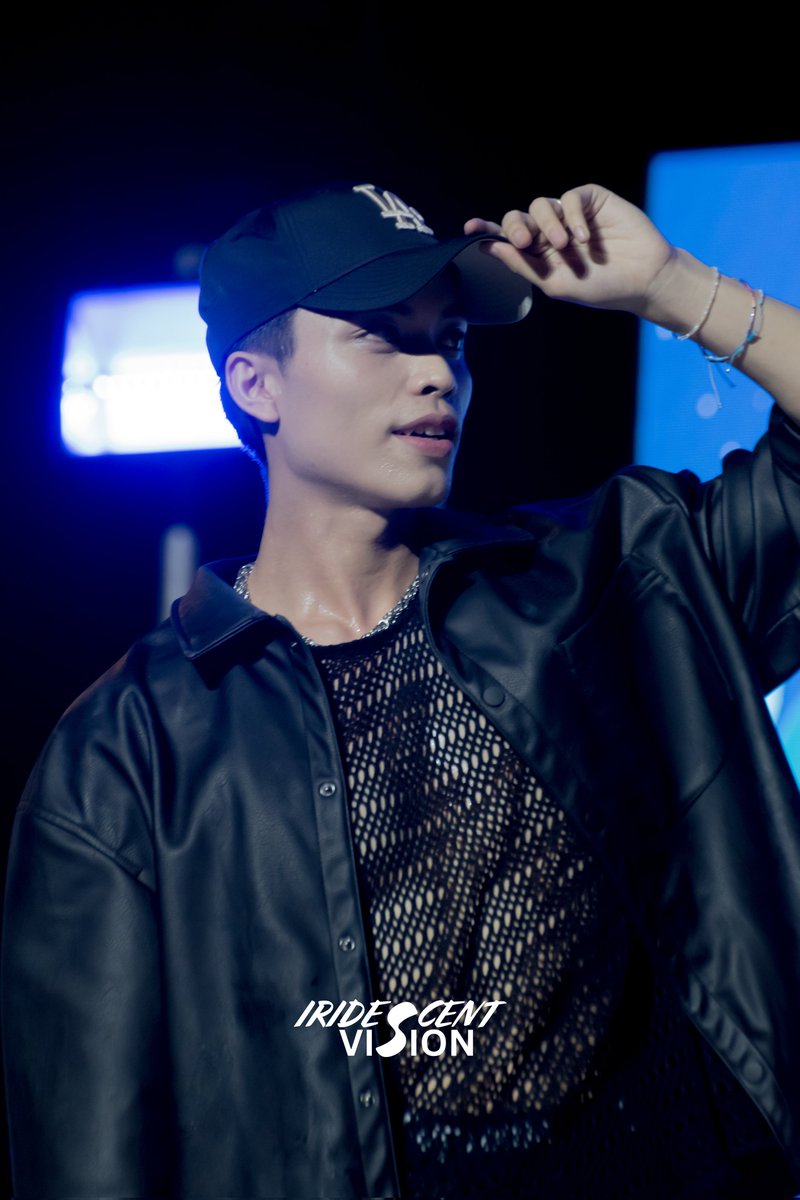 iridescent_ppop's tweet photo. 240526 PLUUS JUSTIN @ SBTOWN MUSIC FIESTA

#PLUUS @pluus_official 
#PLUUS_JUSTIN #JUSTIN https://t.co/JjptBCrsXL