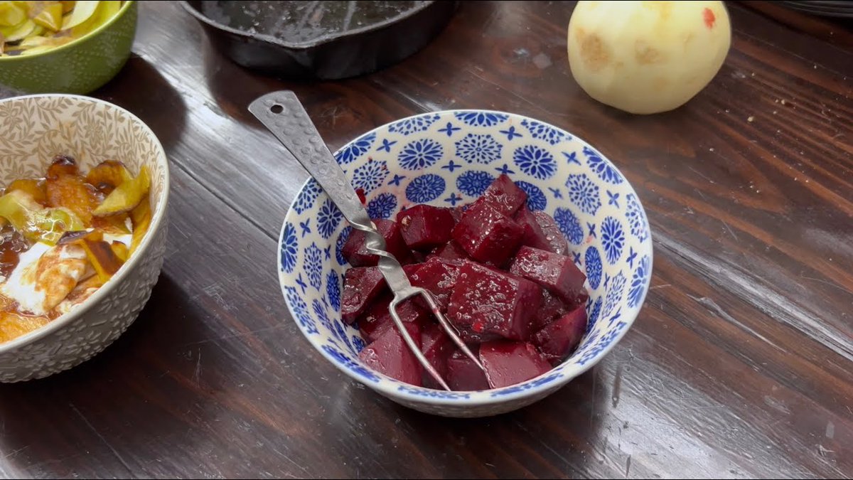 RedwallGame's tweet image. Episode 4 of the show we always wanted to make from day one of our Redwall adventure - A COOKING SHOW! And in costumes!

bit.ly/4hjfZEu

bit.ly/4g8Pa4M