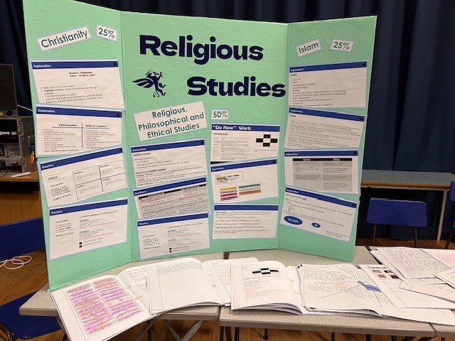 BournvilleSch's tweet image. Mrs Dhinsa was very pleased to welcome Y9 parents to Options evening tonight providing guidance on the range of GCSEs available. #Options #GCSEs