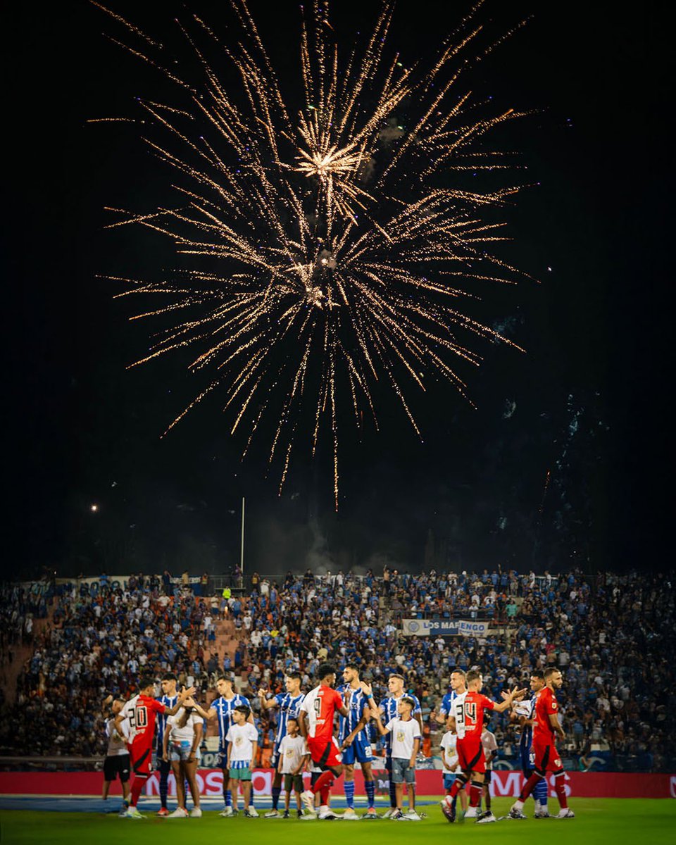 Noches de fútbol argentino ⚽️😍

Agradezco a mi profesión por permitirme vivir estos momentos y poder inmortalizarlos con mi cámara 📷♥️

📷 Foto del partido entre Godoy Cruz y River, en el Estadio Malvinas Argentinas.

Cobertura para <a href="/eleditormendoza/">El Editor Mendoza</a> 

#GodoyCruz #Tomba