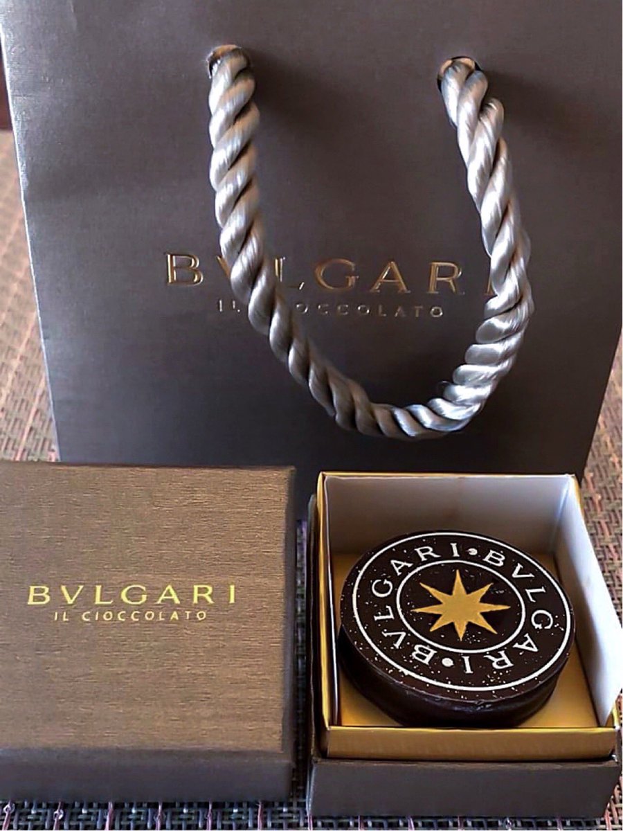 Happy valentines day!! 🌹✨

性懲りも無くBVLGARI氏を添え🍫
それぞれに合った贈り物🎁をするのが
定番となりました🛍

皆様💞素敵な週末をお過ごしください🌼*･

#ValentinesDay