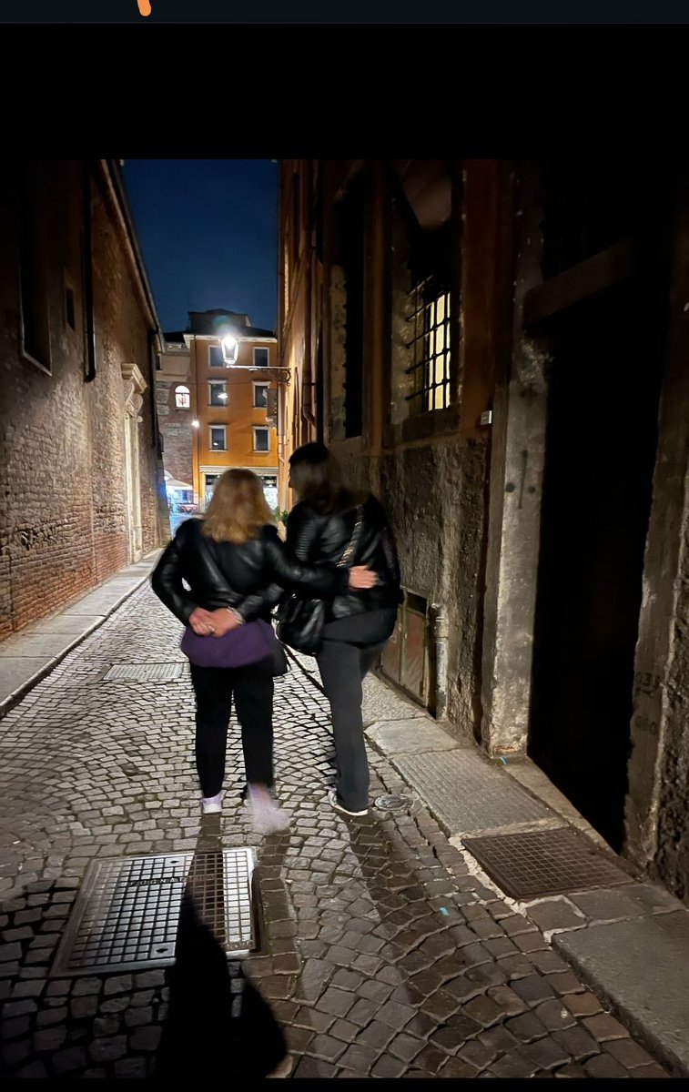 Non avrei mai immaginato che fare parte di un fandom mi avrebbe fatto incontrare una persona speciale, ammiro tutto di te soprattutto il tuo cuore. Sei speciale  Buon compleanno Tvb Amica mia❤️❤️❤️❤️ <a href="/Lsever13/">Lsever</a>