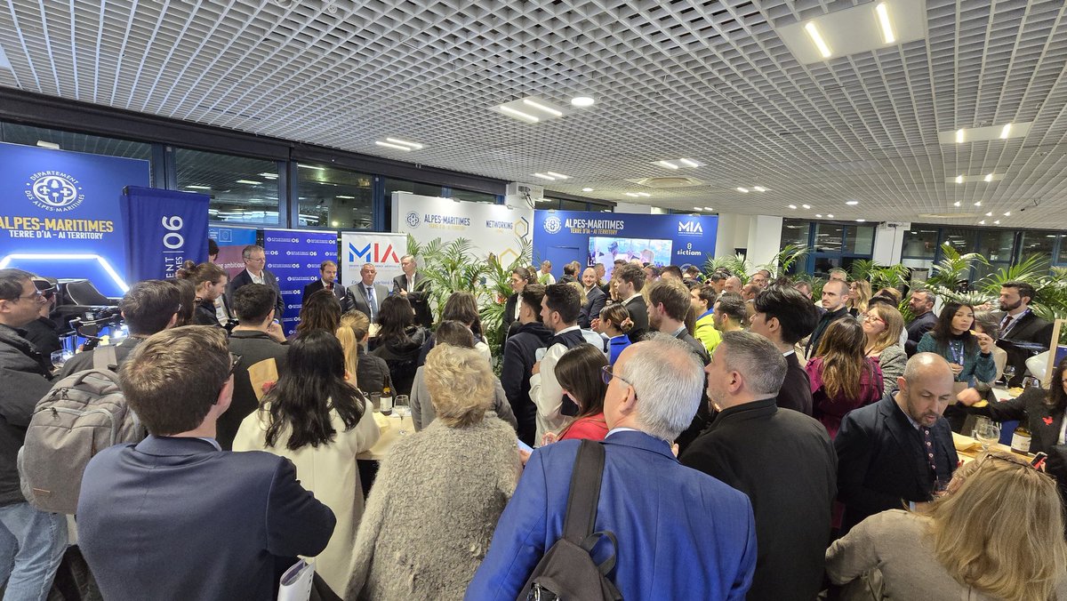 SICTIAM_FR's tweet photo. @IEuropia @LandiMarco1943 @AlpesMaritimes @ca_ginesy @WAICANNES @JoseAmmendola @Maison_IA 🎬 Clap de fin pour cette première journée du @WAICANNES 2025 avec un beau moment de networking où l’#IA rassemble et inspire. Chaque échange compte pour façonner l’avenir de l’intelligence artificielle. 
👋 À demain ! https://t.co/sVDnVrE0yB