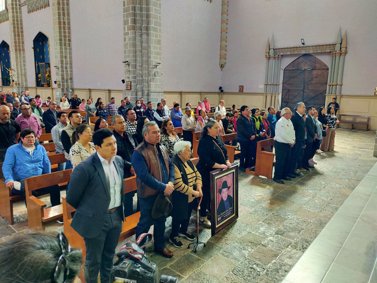 En el 12 Aniversario Luctuoso de DON SALOMÓN SOTO TÉLLEZ Líder vitalicio de la <a href="/CTMPuebla/">CTM_FTPuebla</a> Trabajadoras, Trabajadores, Empresarios, Funcionarios  de Gobierno y líderes sindicales;  recuerdan su legado a favor de la Contratación Colectiva el Tripartismo y le rinden HOMENAJE.