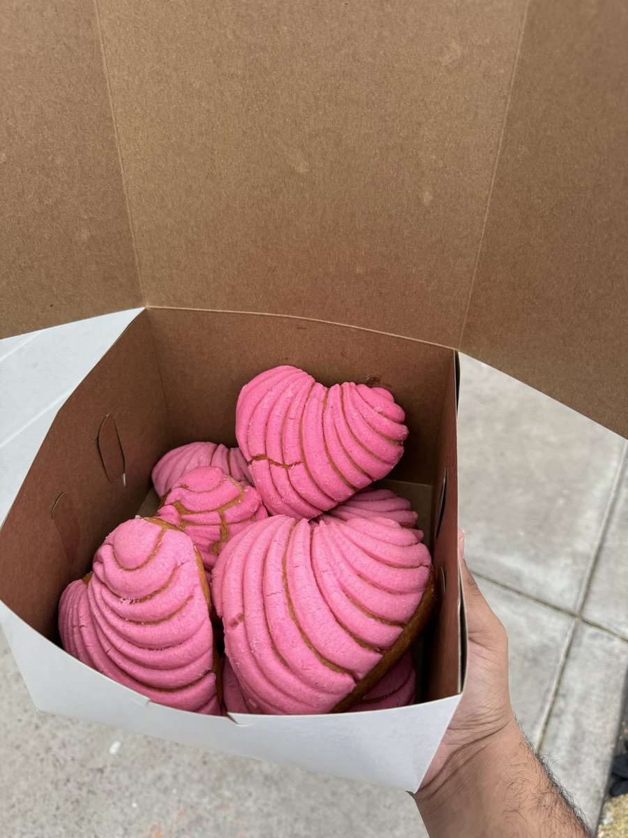 La Purisima Bakery tweet media