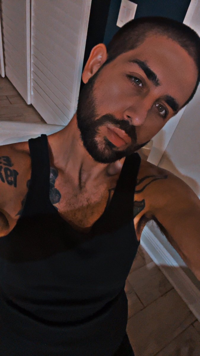 LEERIC941's tweet photo. Flawless #Handsome #artist #Hiphop #rap #CRYPTO #HardRock #pressure #ArtistOnTwitter #rapper #lyrical https://t.co/Ko9r8ksrK0