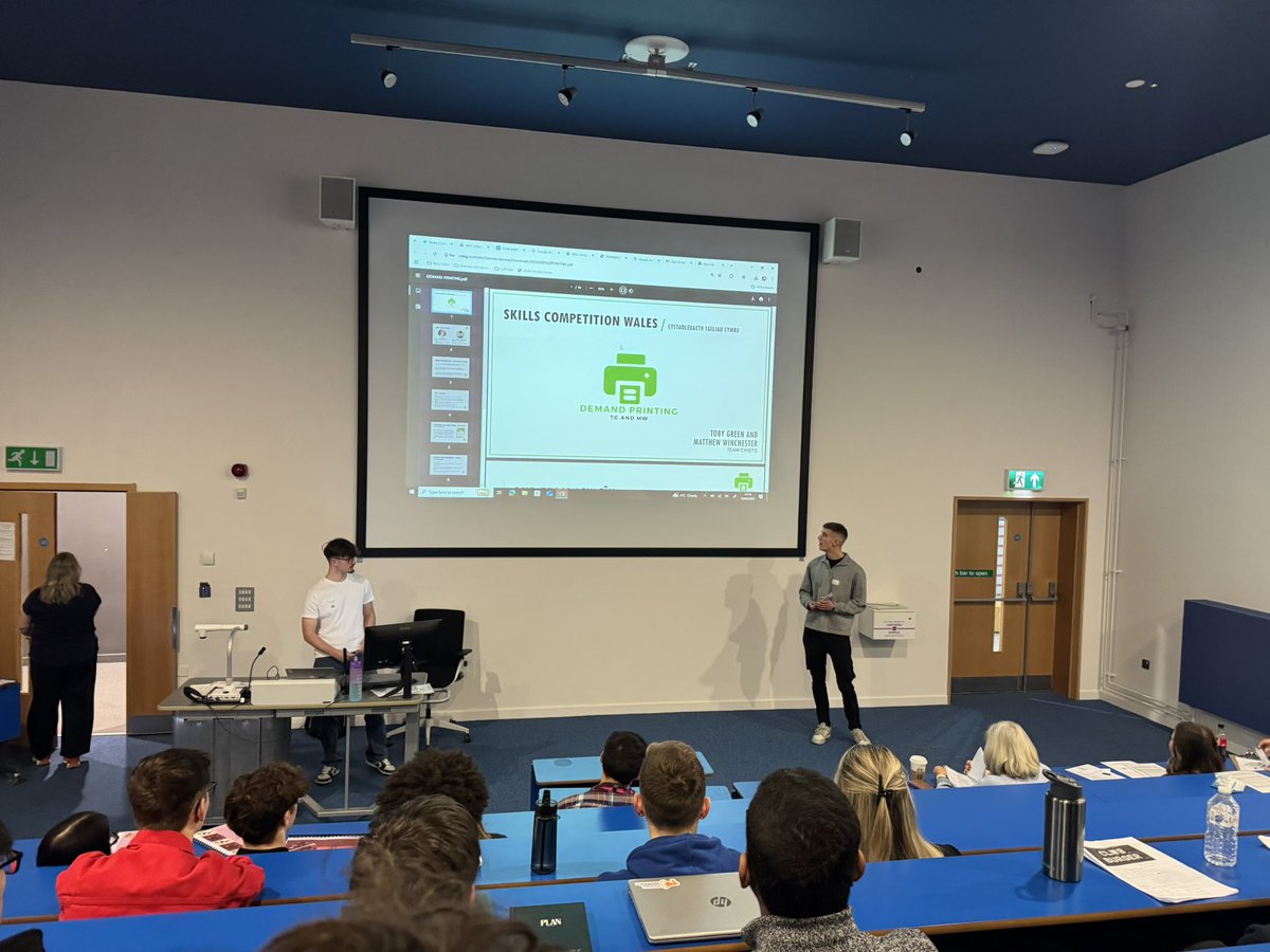 _thomas_jones4's tweet image. Fantastic day at USW today for the Skills Cymru Competition. Two groups from L3 Business got through to the finals - they presented with confidence and delivered two outstanding business ideas. I am an extremely proud tutor. 

@coleggwent @JoelMorgan81 @ISEinWales
