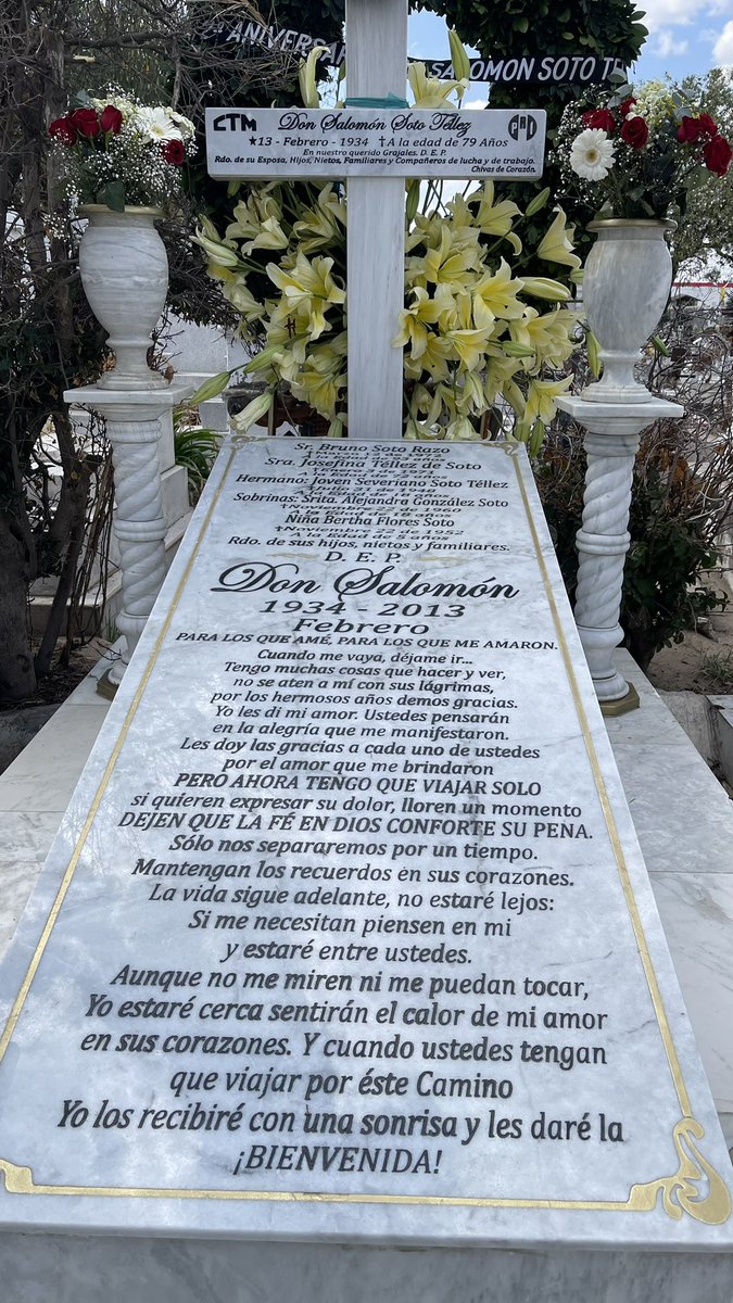 “Cuando me vaya, déjenme ir… no me aten aquí con sus lágrimas” 12 años de la partida del líder moral DON SALOMÓN SOTO TÉLLEZ En #RafaelLaraGrajales asisten a su homenaje luctuoso <a href="/leobardosoto/">Leobardo Soto</a> <a href="/CTMPuebla/">CTM_FTPuebla</a> empresarios y amigos de la familia #SotoMartinez