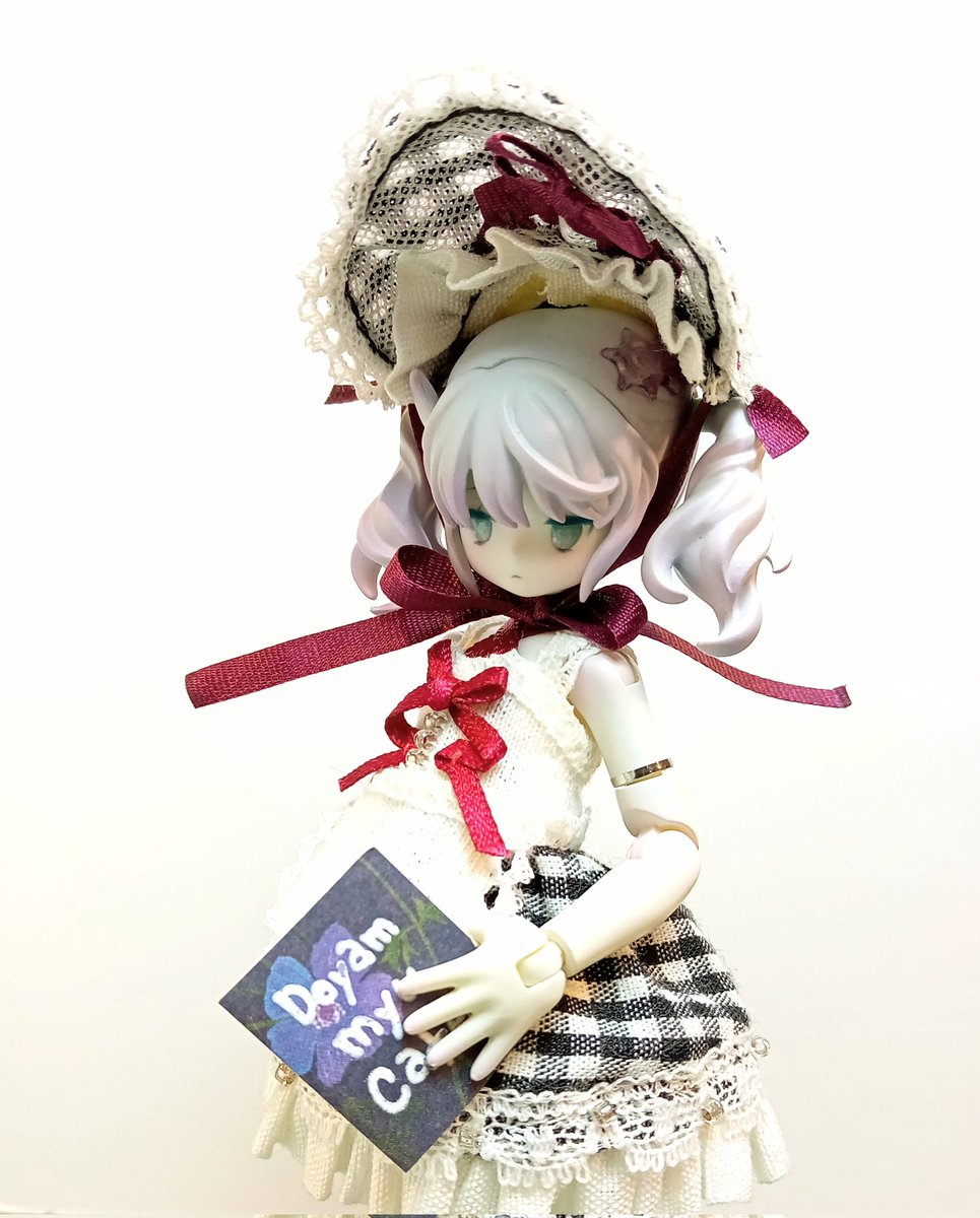 ( >  < )っ 🍰 。( はい よろこんで
(・ ・)っ🍴
#トイトイ服 #ねむみっ子 #宇宙うさ