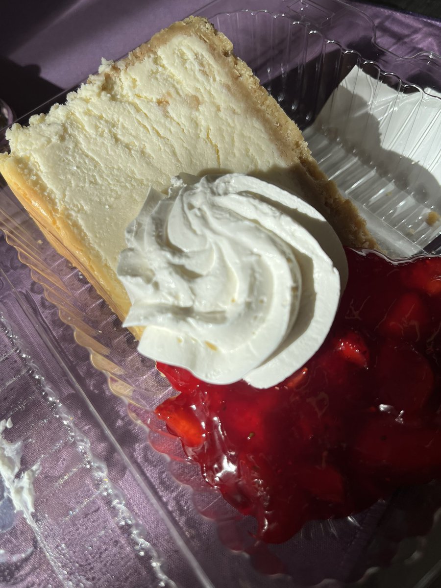 MissAllenAPS's tweet photo. Just received this sweet treat from one of my teachers today 🍰🍓. All I did was listen to her concerns—because that’s what great leaders do. Teachers need to feel seen and heard. A little kindness goes a long way! 🫶🏽🎓 #LeadershipMatters #ListenAndLead #WorldKindnessWeek https://t.co/9guxXGTgX9