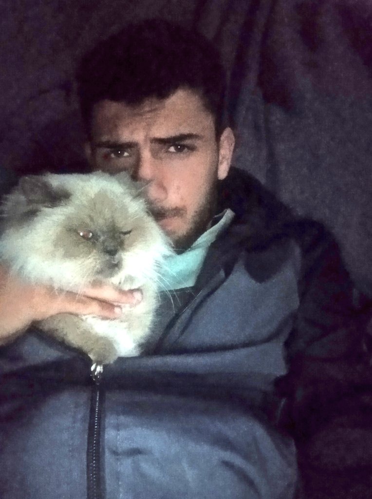 aboodaljbour16's tweet photo. I feel depressed and suicidal todayـif you see this, please say hi, it makes a massive difference.💔I can't afford food for my family or my sick cat I'm truly hopeless… this might be my last message.Donate if you can, maybe you can restore my broken hope
https://t.co/FSeXVAuQzs https://t.co/qP6uTJWtrL