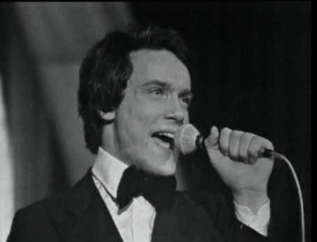filleaurevefou's tweet photo. young massimo ranieri i need you so fucking bad #sanremo2025 https://t.co/iQrsoqR6b8