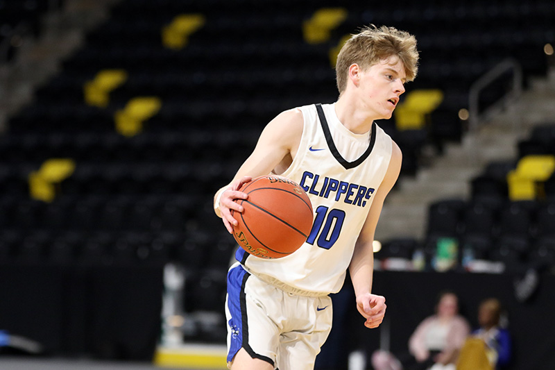 Scheels Athlete of the Week: Clear Creek Amana Senior Rotzoll At the Center of Clippers Winning Streak - Your Prep Sports yourprepsports.com/2025/02/13/sch…